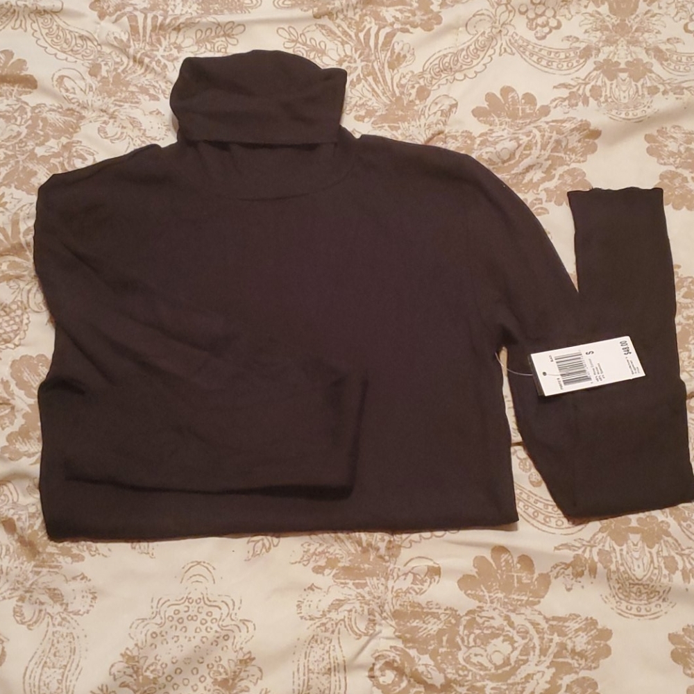 Black Ladies Turtleneck shirt